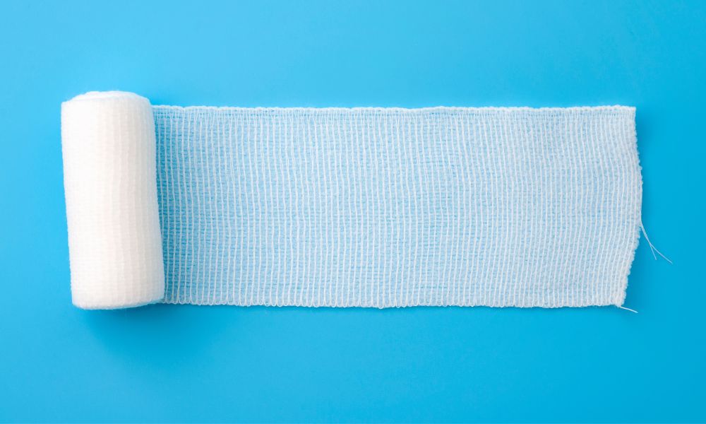 What’s the Difference Between Medical Gauze and Bandages?