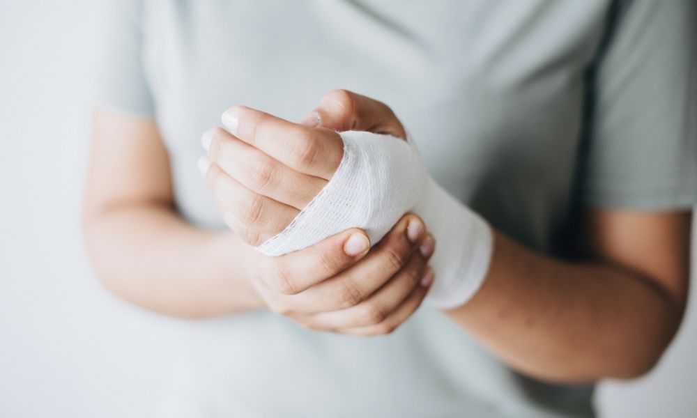 The Dos and Don’ts of Treating a Wound at Home