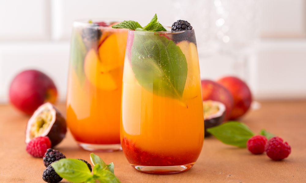 4 Mocktails That Help With Urinary Tract Health