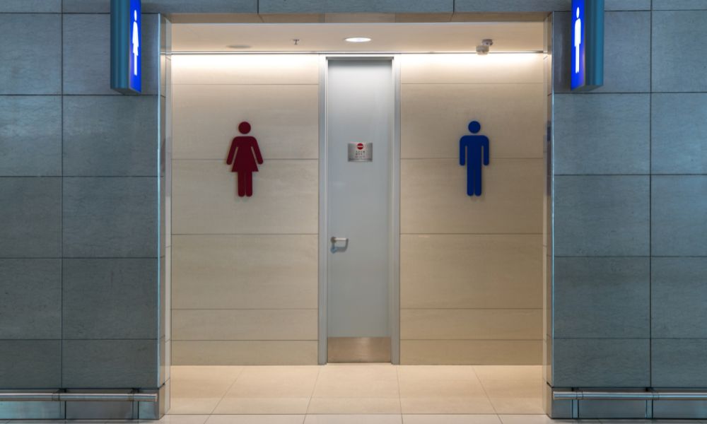 5 Tips for Discreetly Catheterizing in Public Restrooms