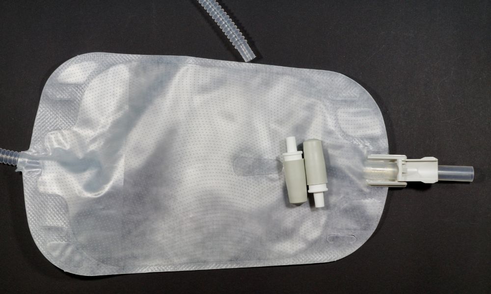 Drainable vs. Closed Ostomy Pouches: Which Is Best for You?